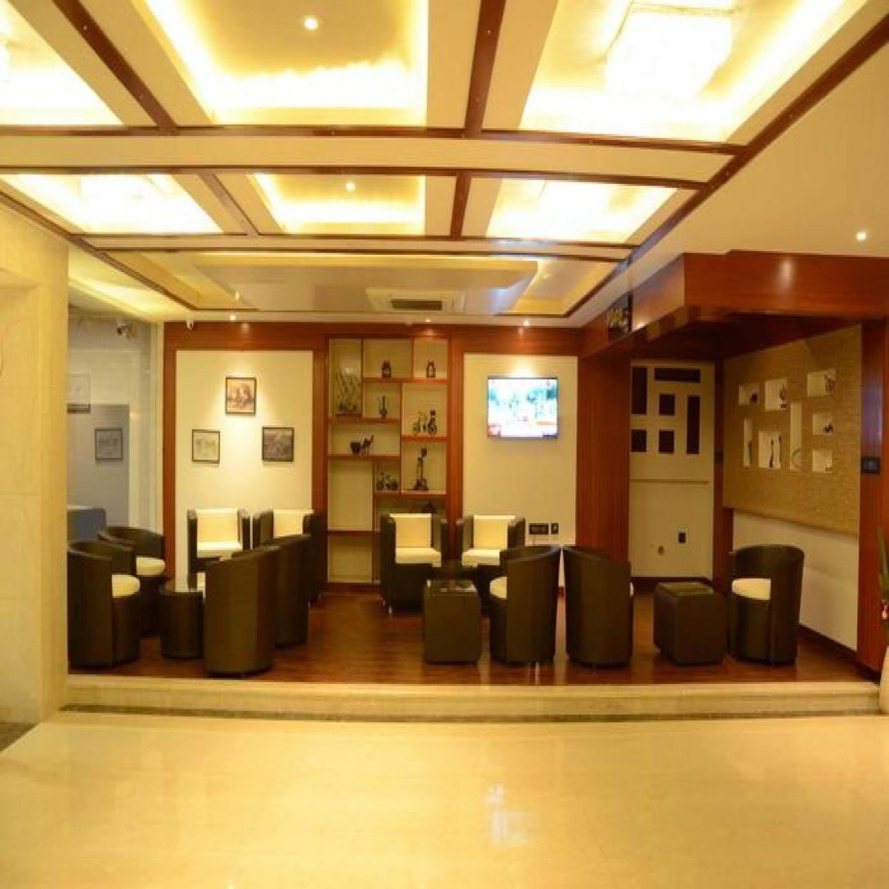 Charanpahari Hotel Nova Deli Exterior foto